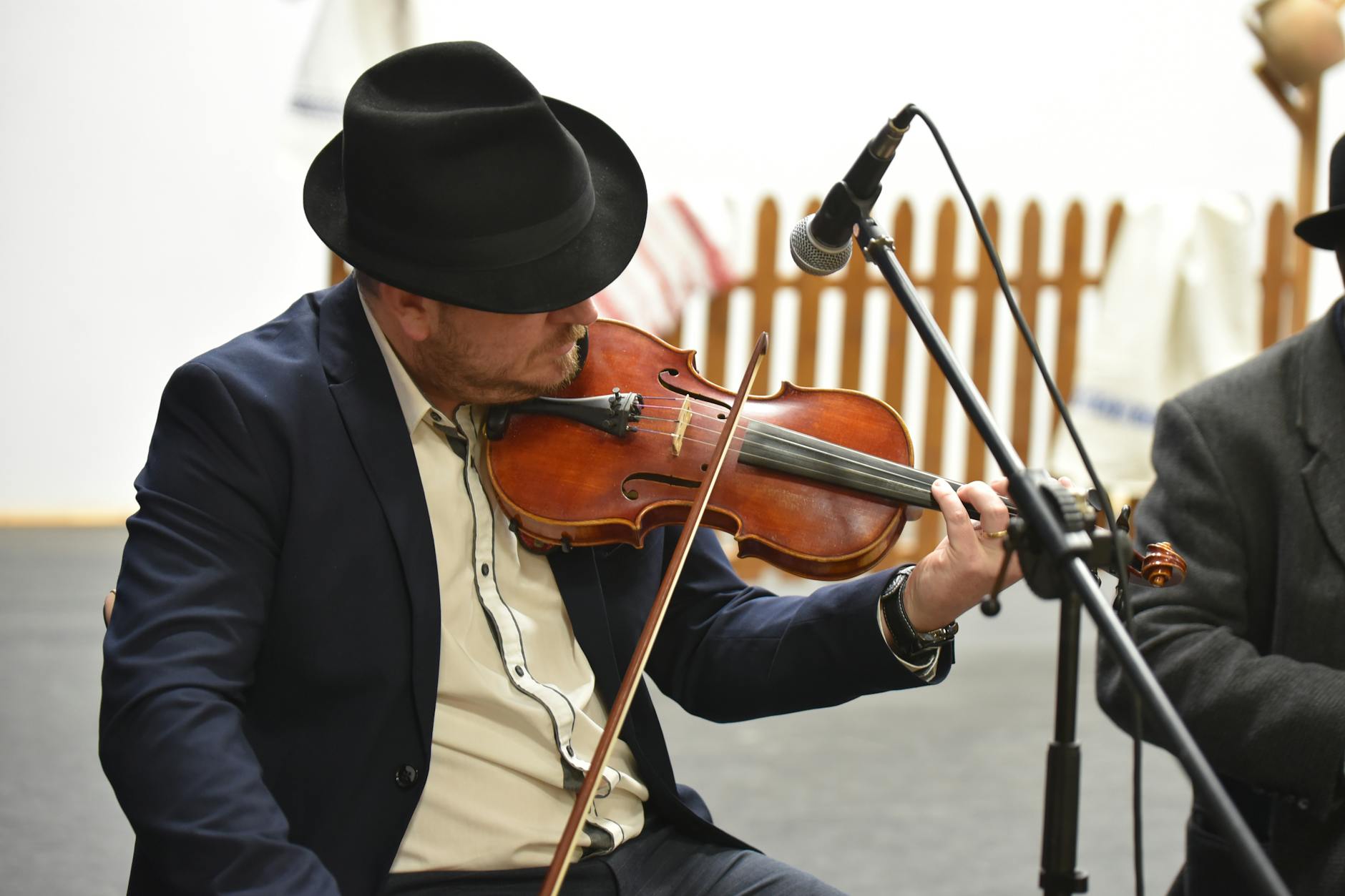 traditional fiddle violin Celtic music performance Glasgow