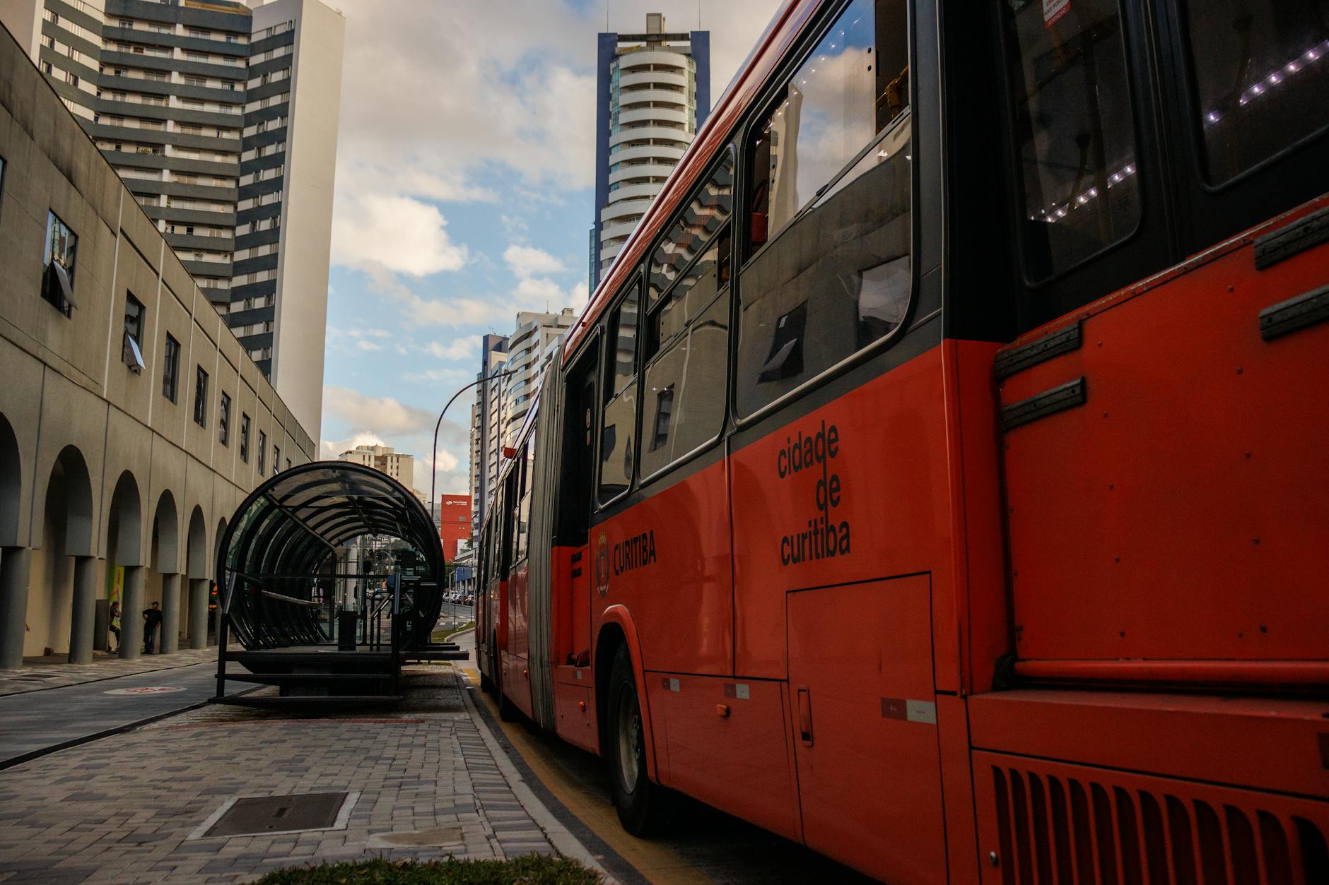 Glasgow Airport Express bus service 500 to city centre