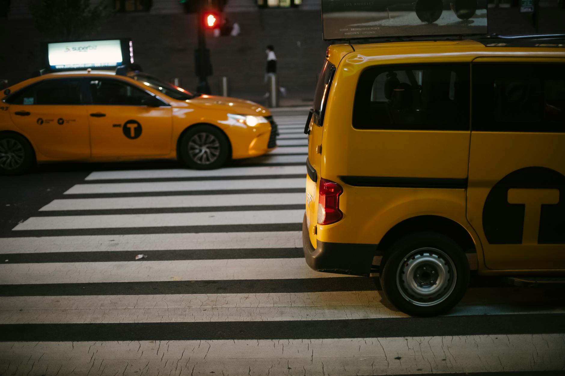 Taxi cab from Glasgow Airport to city centre
