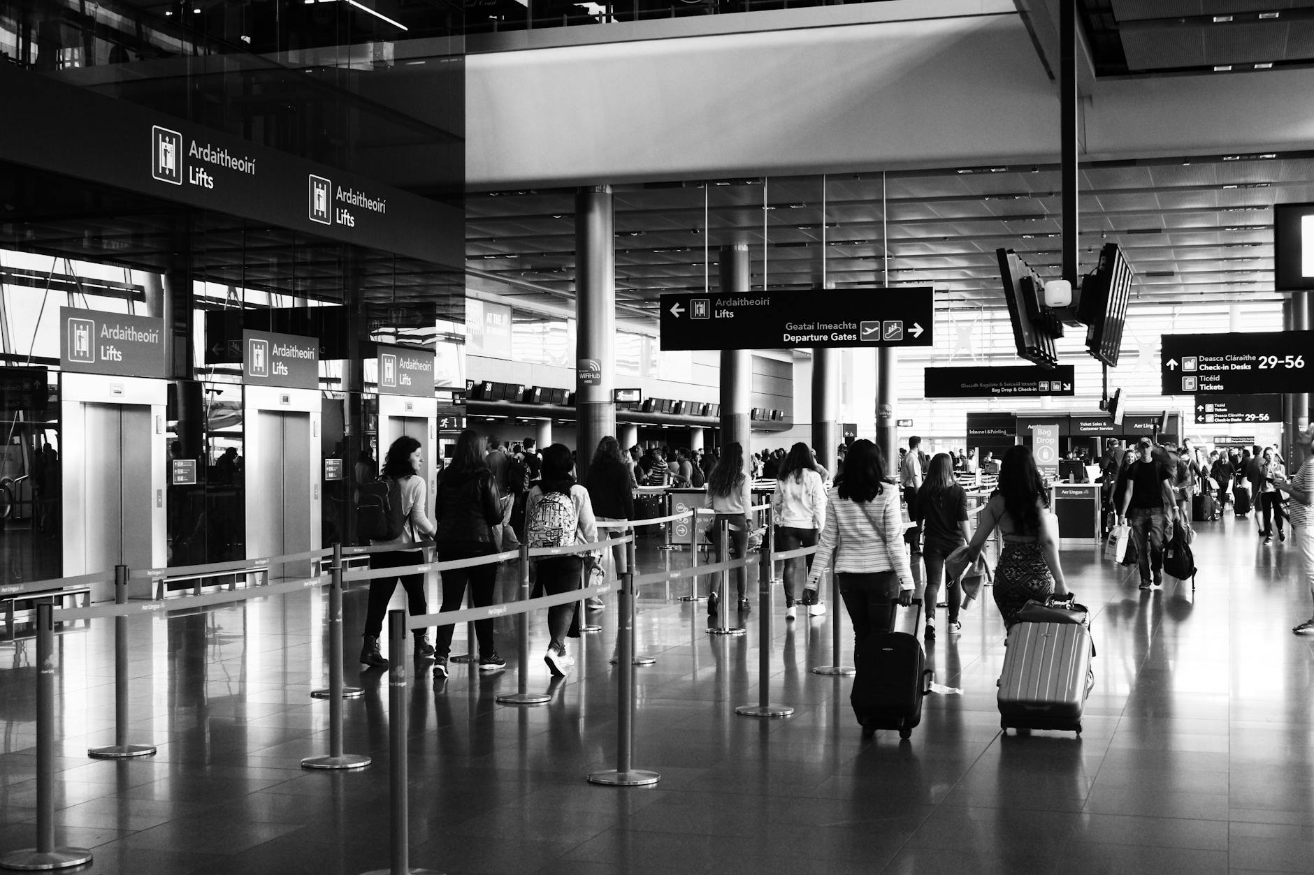 Glasgow Airport to city centre terminal departures arrivals