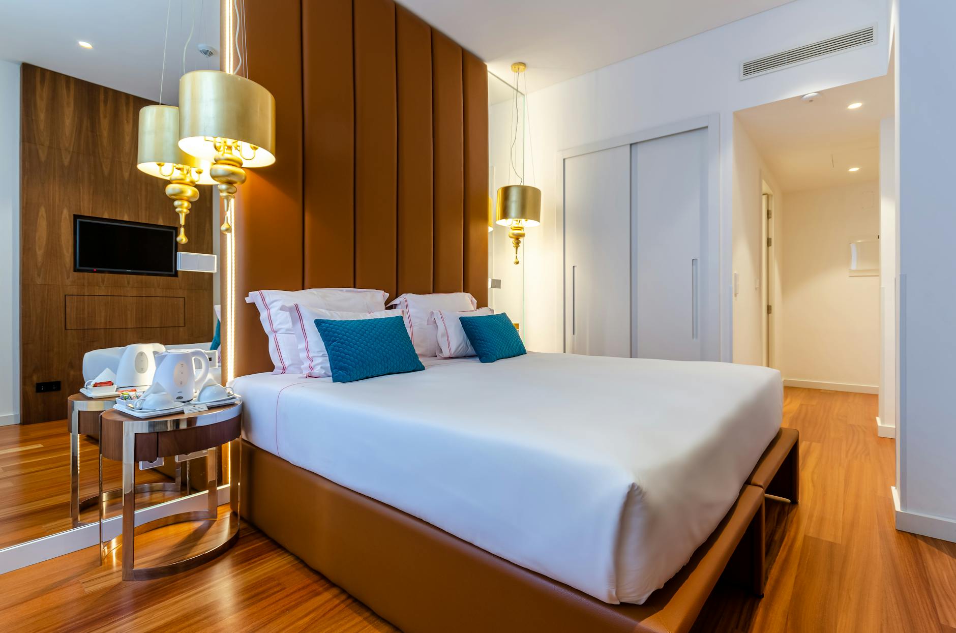 Best hotels Glasgow city centre luxury room interior