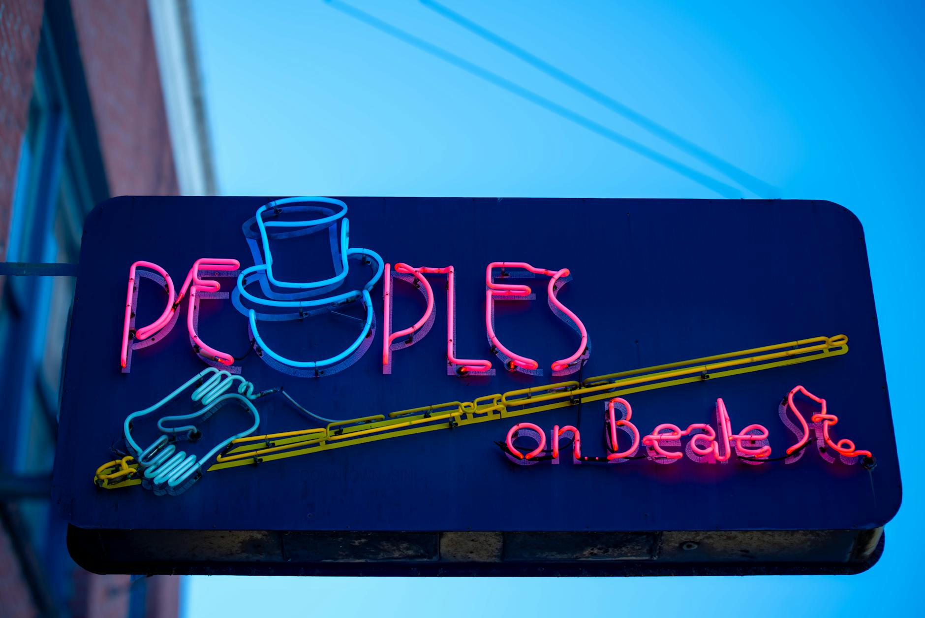 Glasgow nightlife neon lights music scene