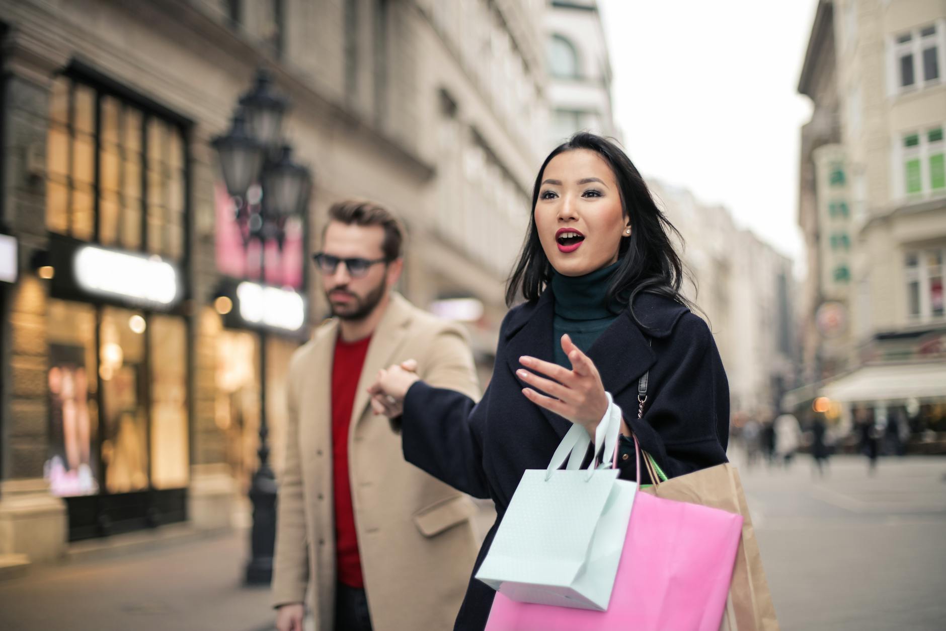 Glasgow Style Mile shopping bags people walking city centre