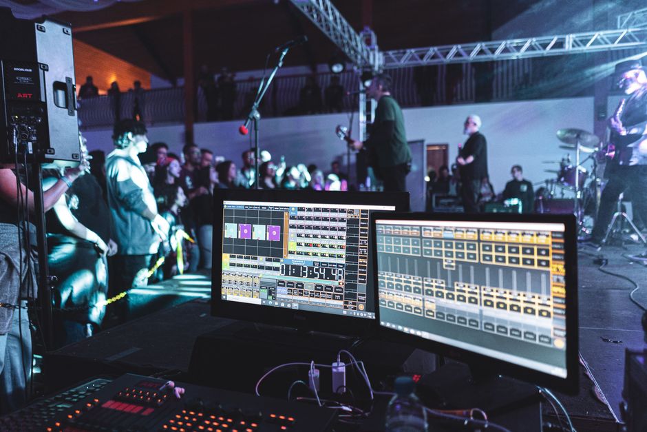Live Concert Stage