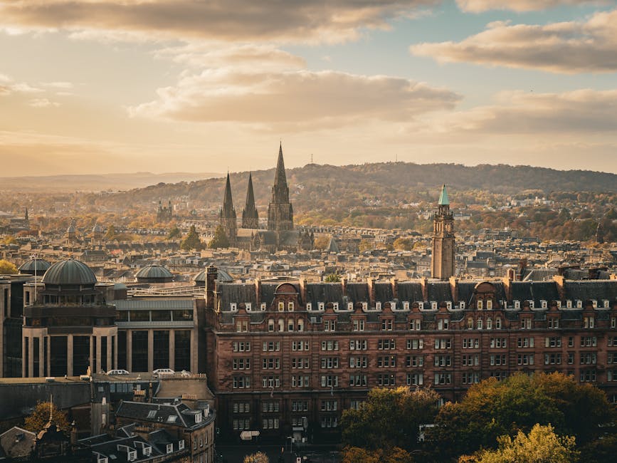 Glasgow to Edinburgh: Ways to Travel (Train, Bus, Car & More)